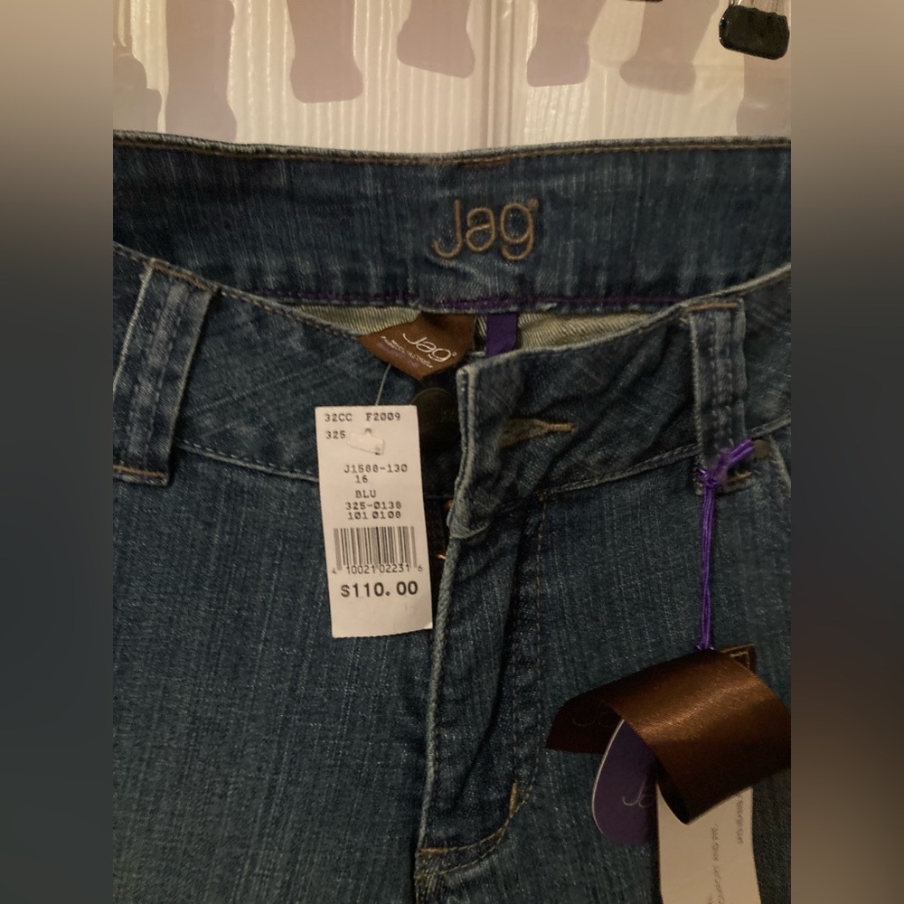 NWT Jag Size 16 Rail Fit - Lower Slim  Leg Blue Denim Jeans with Stretch